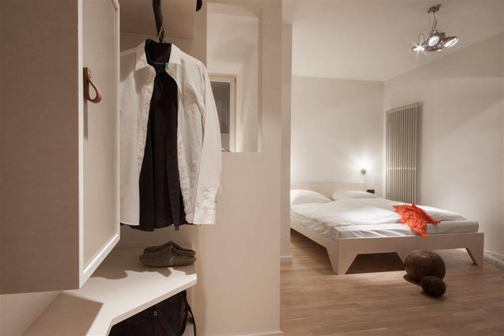 Room For Rent Unterhaching Eksteriør billede