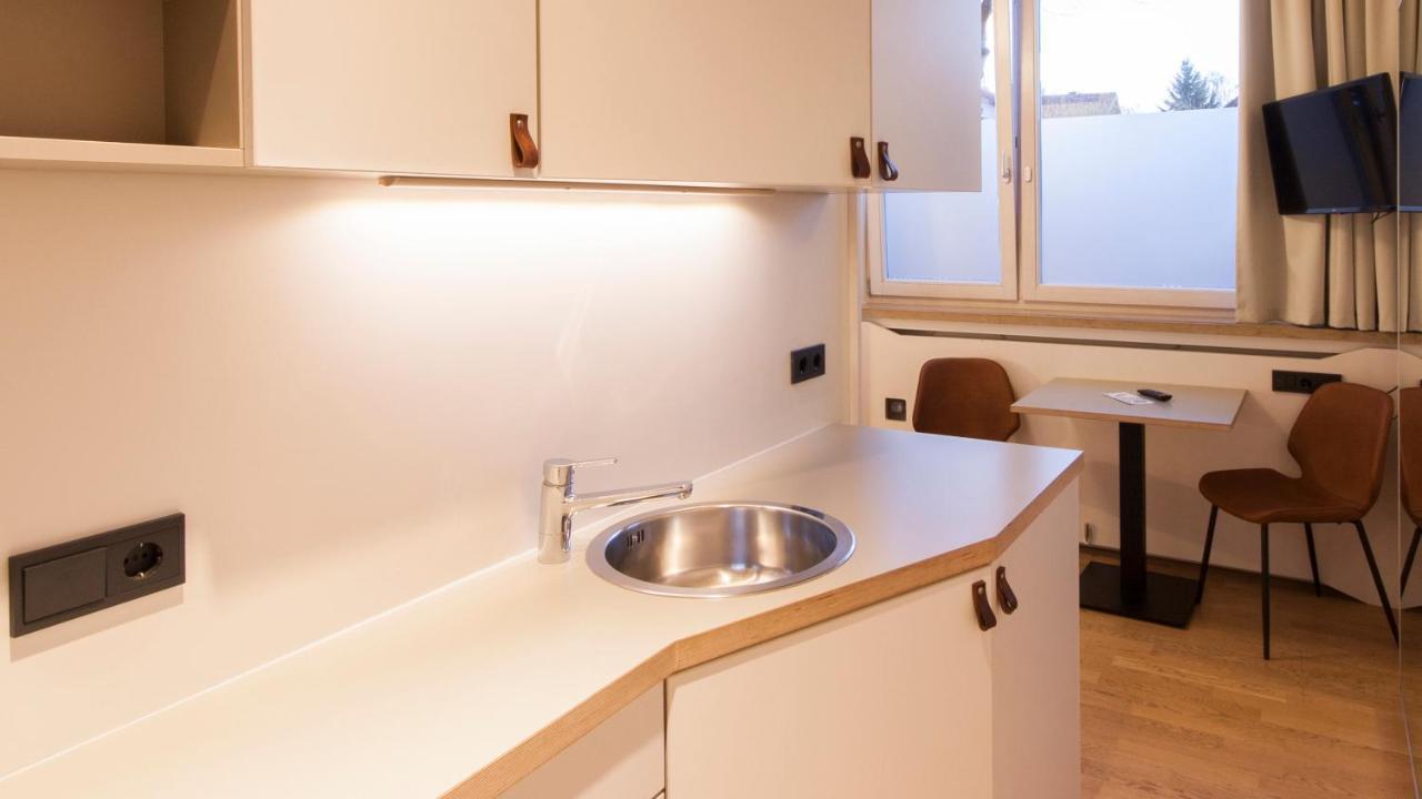 Room For Rent Unterhaching Eksteriør billede